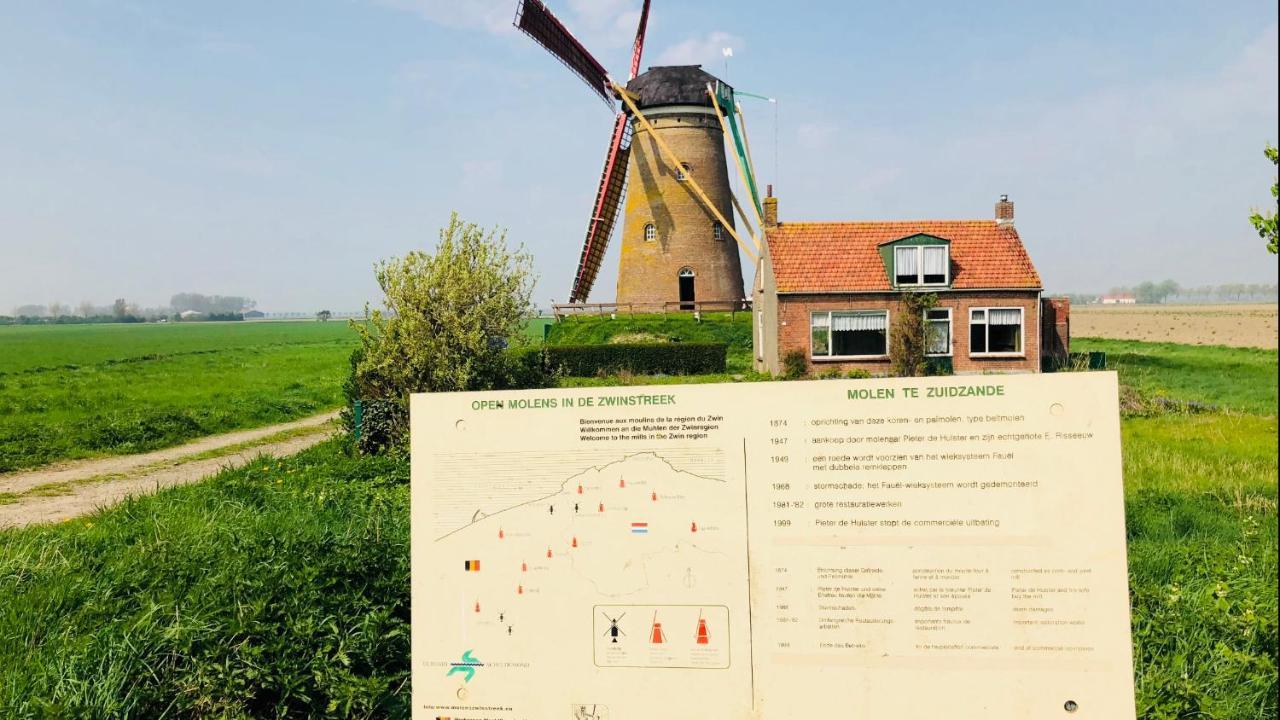 Slapen Bij De Zeeuwse Lala Bed & Breakfast IJzendijke Exterior photo